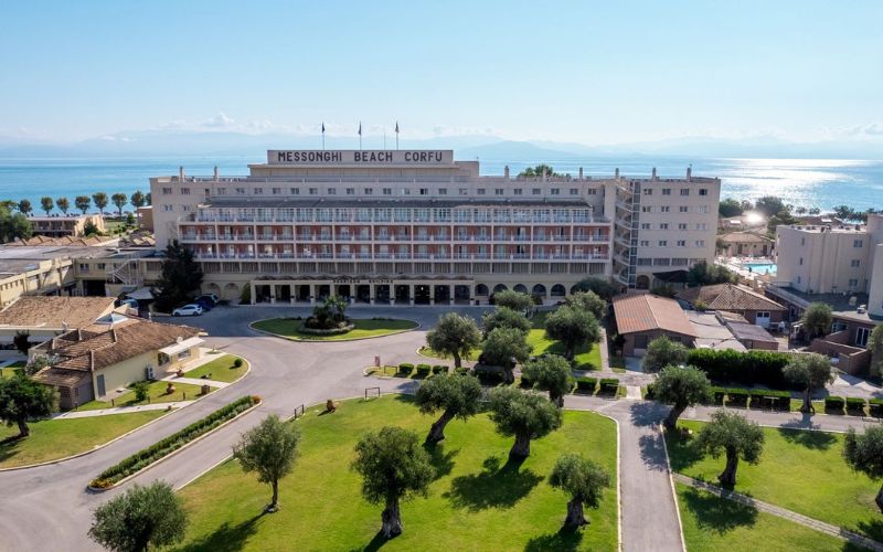 HOTEL CANVAS BY MITSIS MESSONGHI